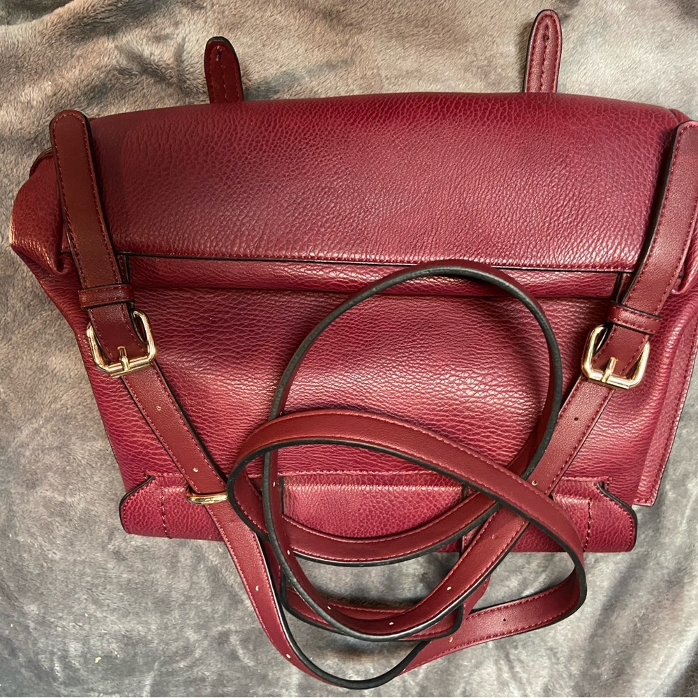 Poppy & Peonies Lola Convertible Backpack/Crossbody (NWOT) - Picture 2 of 3